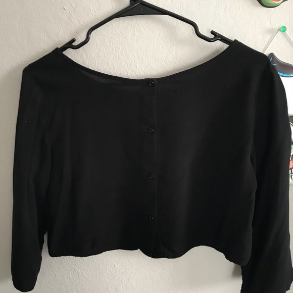 sold AA / crop top - Picture 3 of 4